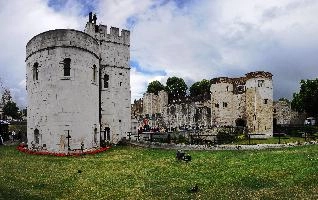 Tower of London, mediaeval, prison, tourism, stone, batlements, castle, tower, england, london, imposing, britain, fort, stone-built